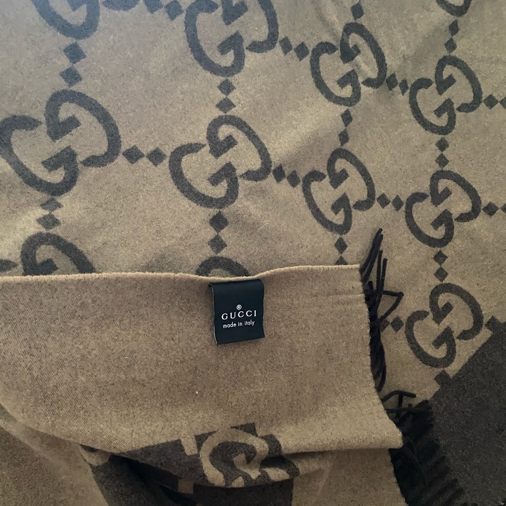 COPY - Gucci Throw  72x58